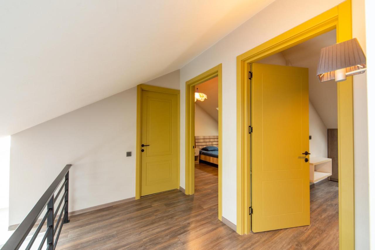 Luxury 4 Bedroom Apartment #1 In The City Center Of Tbilisi Exterior photo