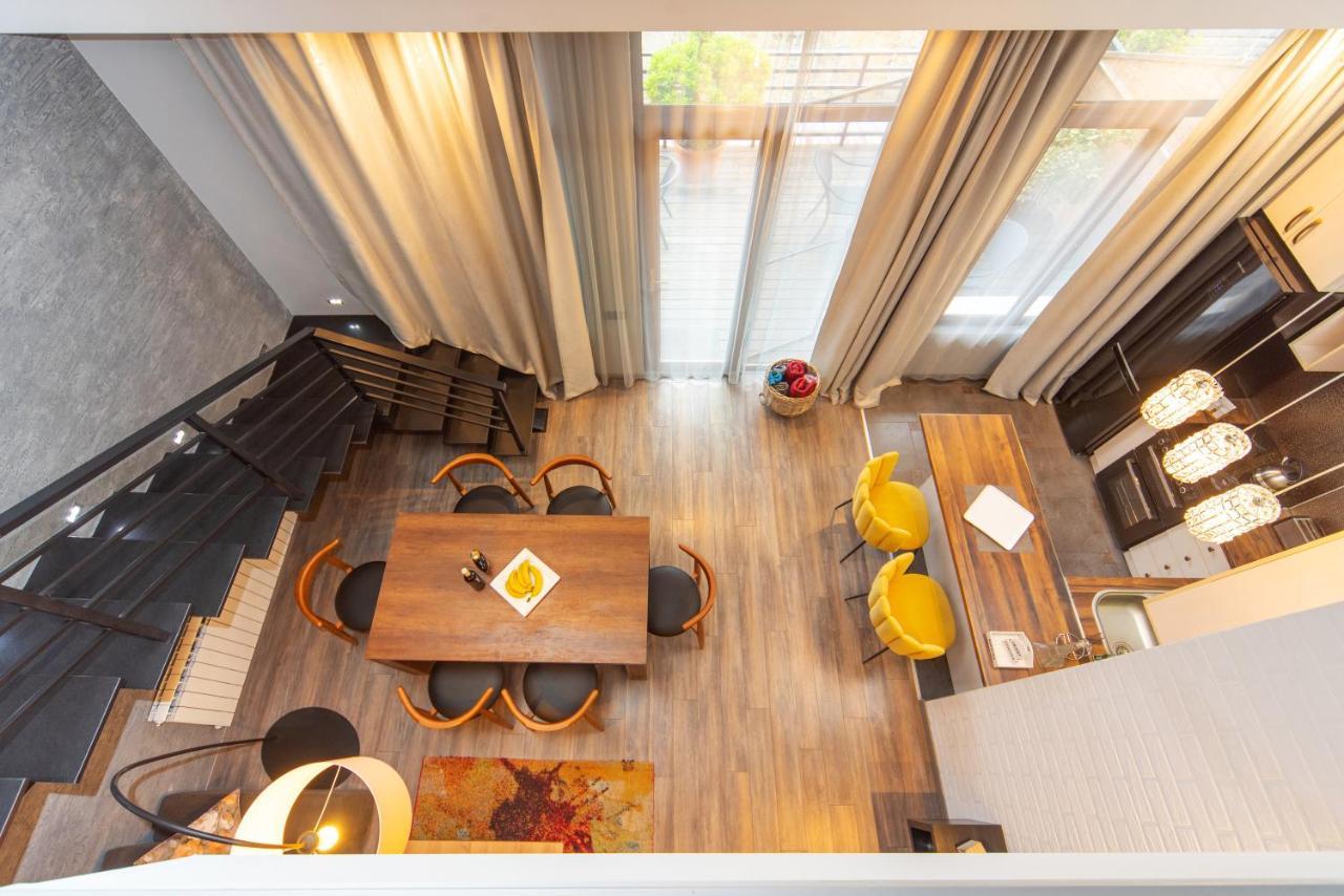Luxury 4 Bedroom Apartment #1 In The City Center Of Tbilisi Exterior photo